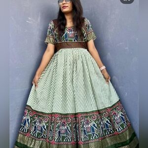 👑 "Royal Patola Indian Long Gown – Tradition with a Modern Twist"